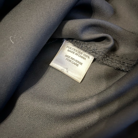 Charlotte Russe | Tank Top With Peekaboo Chains - Picture 6 of 7